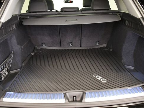 Used 2025 Audi Q5 Premium w/ Convenience Package AWD/4WD image 54
