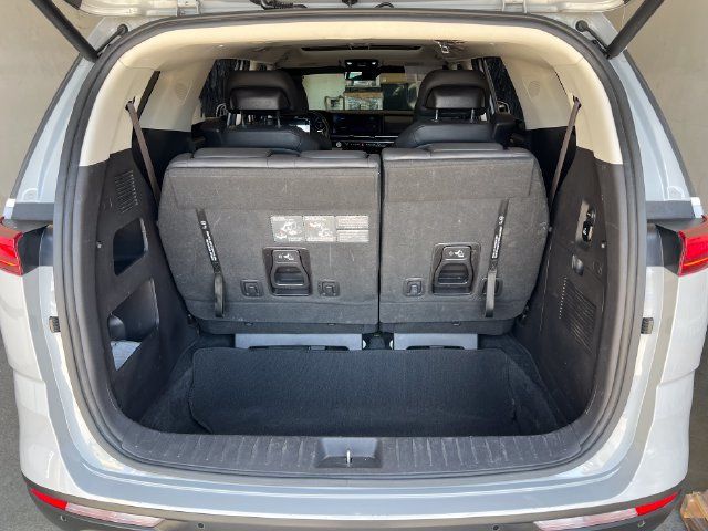 Used 2022 Kia Carnival SX Prestige FWD image 19