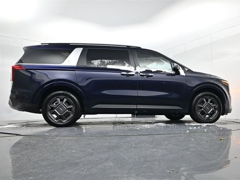 New 2026 Kia Carnival EX image 42