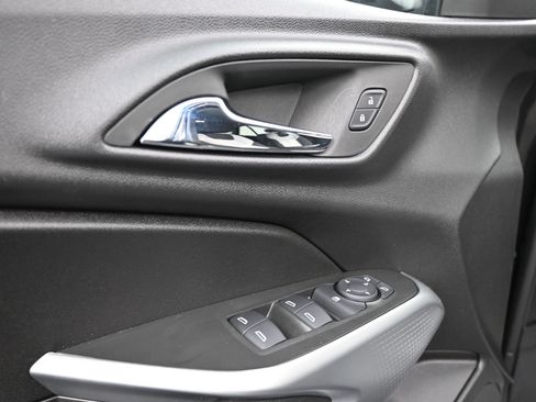 Certified 2025 Chevrolet Trax LS w/ LS Convenience Package image 23