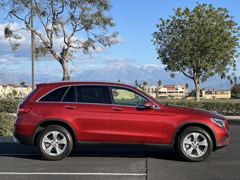 Used 2017 Mercedes-Benz GLC 300 w/ Premium 2 Package image 2