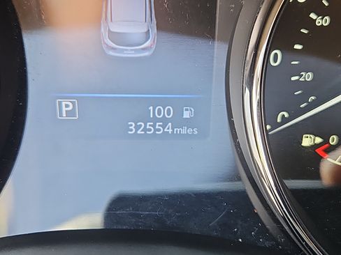 Used 2019 Nissan Rogue Sport SL FWD image 6