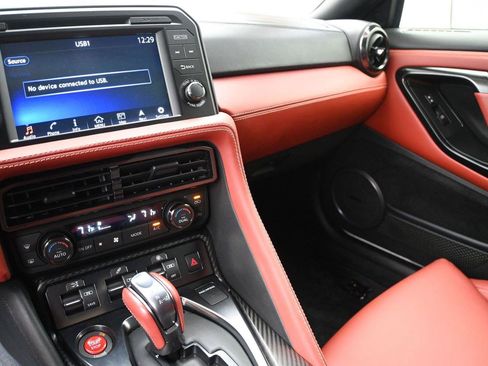 Certified 2024 Nissan GT-R Premium w/ Premium Interior Package AWD/4WD image 4