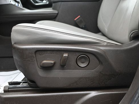 Used 2022 GMC Yukon SLT w/ SLT Premium Package image 26