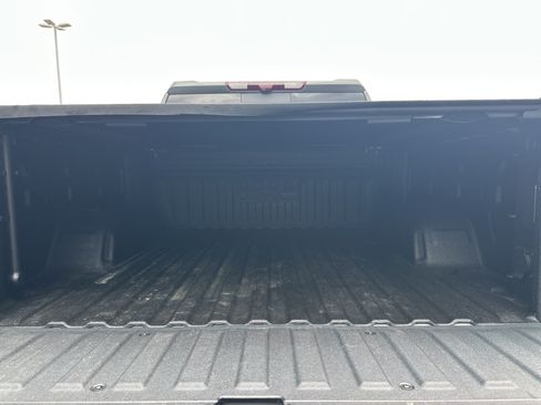 Used 2025 GMC Sierra 1500 AT4 w/ AT4 Premium Package AWD/4WD image 19