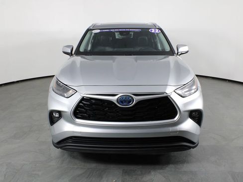 Used 2022 Toyota Highlander XLE image 13