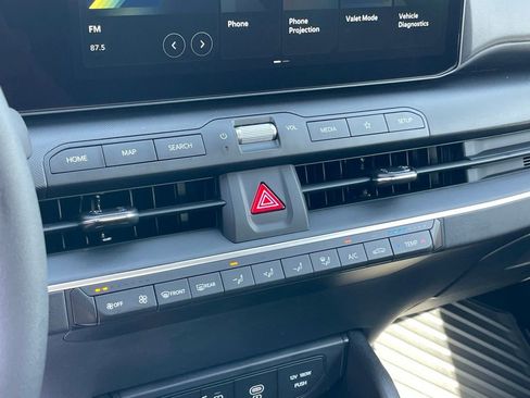 New 2026 Kia K4 FWD image 17