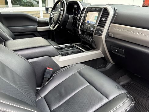 Certified 2021 Ford F350 Lariat w/ Tremor Off-Road Package image 15