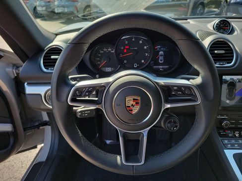 Used 2025 Porsche 718 Cayman image 27