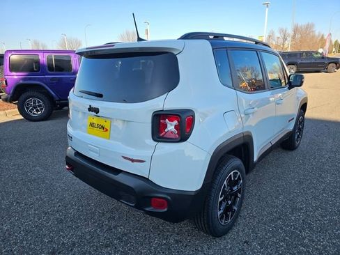 Used 2023 Jeep Renegade Trailhawk image 7