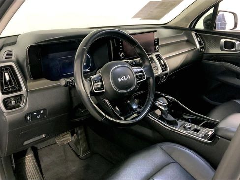 Certified 2023 Kia Sorento SX image 14
