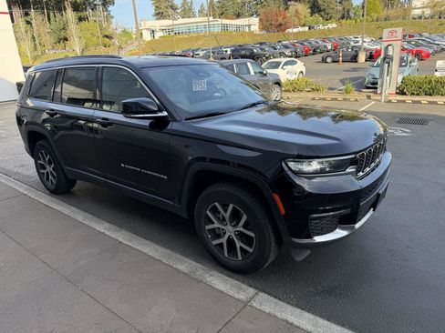 Used 2024 Jeep Grand Cherokee L Limited w/ Luxury Tech Group II image 6