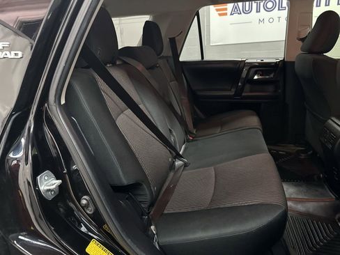Used 2019 Toyota 4Runner TRD Off-Road AWD/4WD image 21