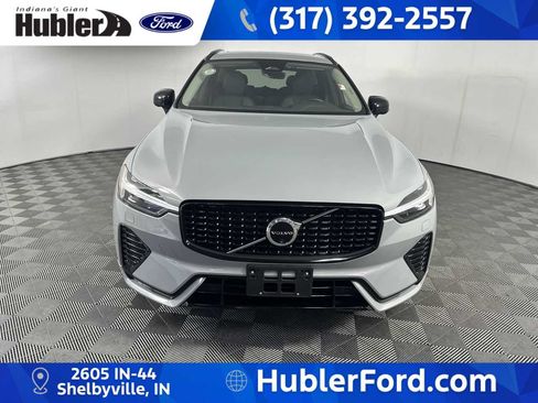 Used 2024 Volvo XC60 B5 Plus w/ Climate Package AWD/4WD image 3