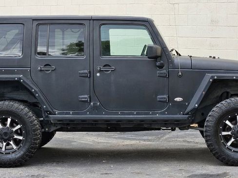 Used 2016 Jeep Wrangler Unlimited Sahara w/ Max Tow Package image 6