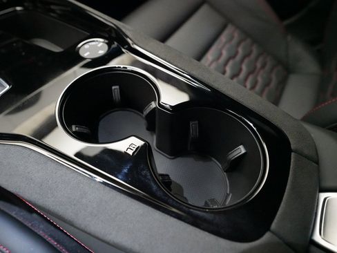 Used 2022 Audi RS e-tron GT image 30