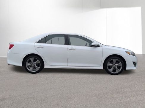 Used 2012 Toyota Camry SE image 4
