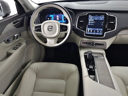 Certified 2024 Volvo XC90 T8 Plus AWD/4WD image 20