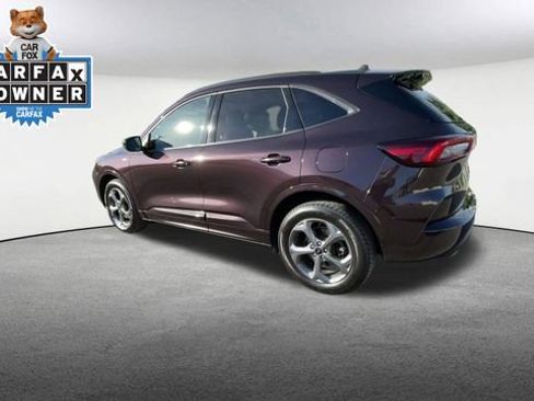 Used 2023 Ford Escape ST-Line w/ Tech Pack #1 AWD/4WD image 7