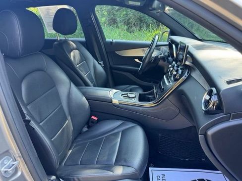 Used 2019 Mercedes-Benz GLC 300 4MATIC image 20