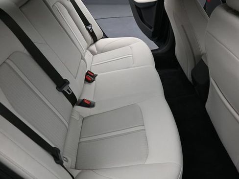 Used 2023 Hyundai Sonata SEL w/ Preferred Accessory Package FWD image 17
