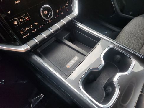 Used 2025 GMC Acadia Elevation image 22