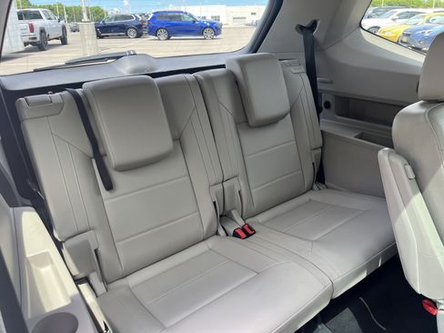 Certified 2023 Volkswagen Atlas SEL R-Line AWD/4WD image 28