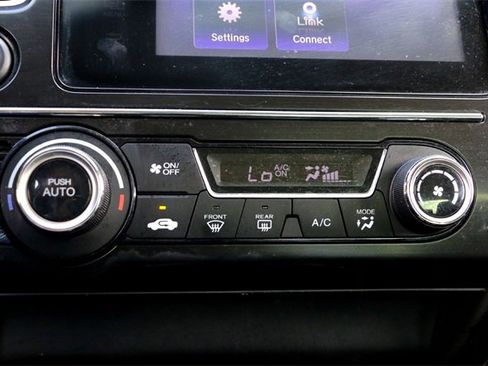 Used 2015 Honda Civic SE image 19