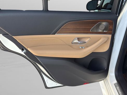 Used 2024 Mercedes-Benz GLE 450 4MATIC image 30