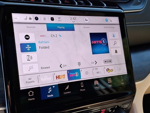 New 2025 Jeep Grand Cherokee Limited image 12