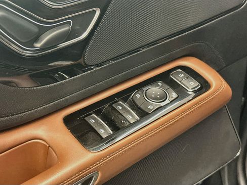 Used 2022 Lincoln Aviator Reserve w/ Equipment Group 201A AWD/4WD image 15