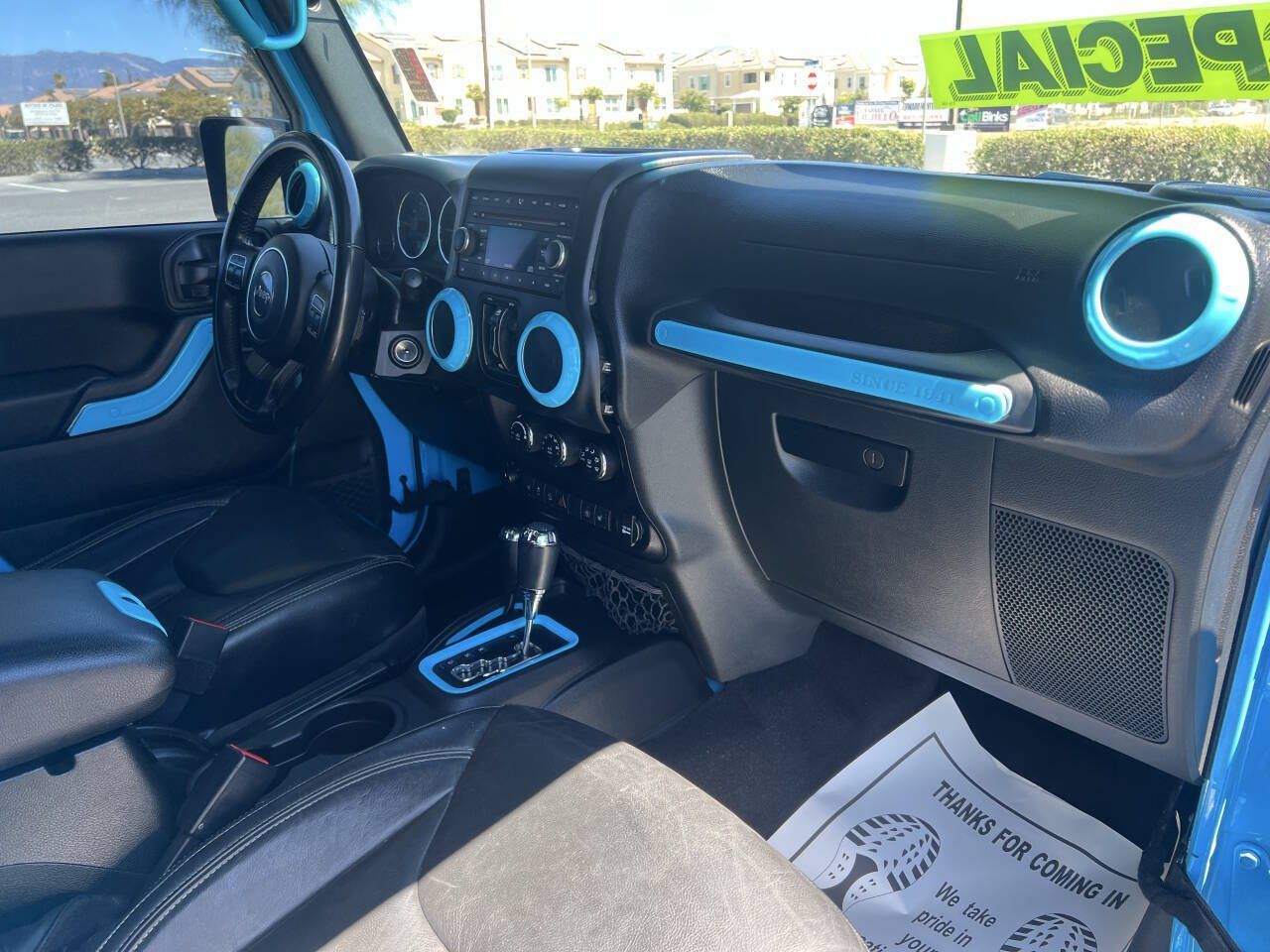 Used 2018 Jeep Wrangler Unlimited Sahara w/ Connectivity Group AWD/4WD image 13