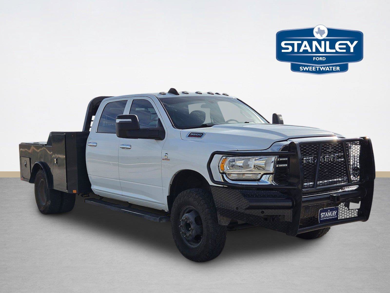 Used 2024 RAM 3500 Tradesman w/ Chrome Appearance Group AWD/4WD image 1