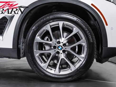 Used 2025 BMW X5 xDrive40i w/ Climate Comfort Package AWD/4WD image 15