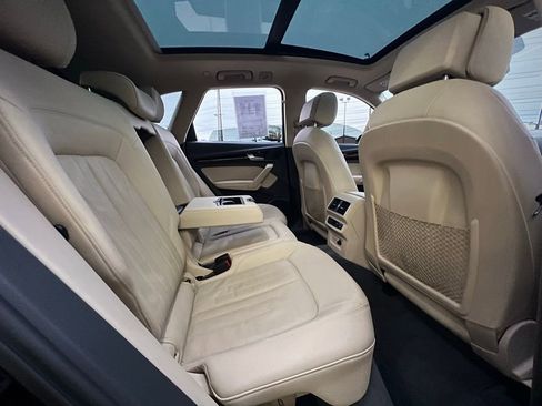 Used 2019 Audi Q5 Prestige w/ Prestige Package image 25