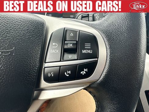 Used 2022 Ford Explorer XLT w/ Equipment Group 202A AWD/4WD image 16