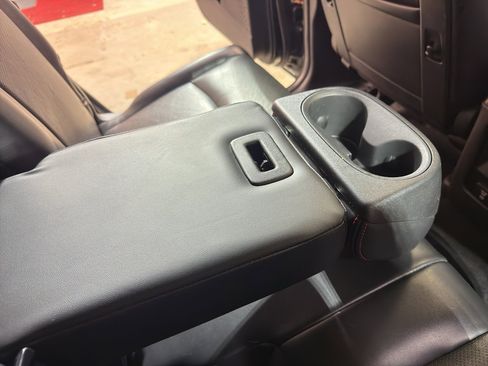 Used 2015 Dodge Journey R/T w/ Flexible Seating Group image 25