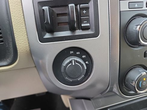 Used 2016 Ford Expedition XLT w/ Equipment Group 202A image 32