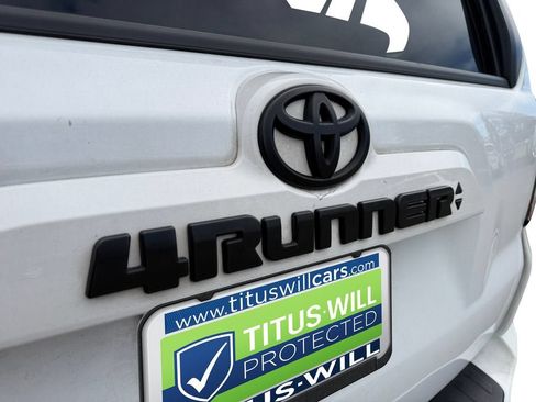 Used 2022 Toyota 4Runner SR5 Premium w/ Moonroof Package AWD/4WD image 35