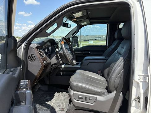 Used 2015 Ford F250 Platinum w/ FX4 Off-Road Package AWD/4WD image 13