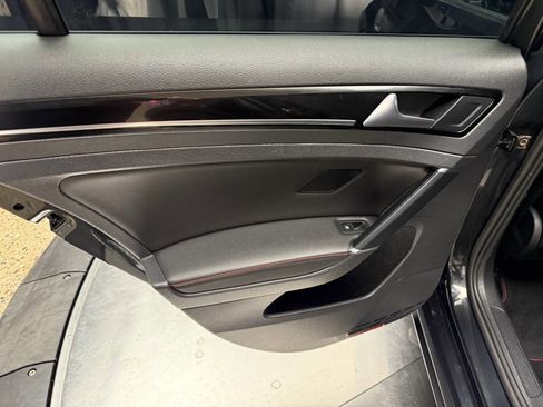 Used 2017 Volkswagen GTI Autobahn image 22