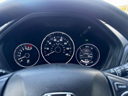 Used 2019 Honda HR-V LX image 25