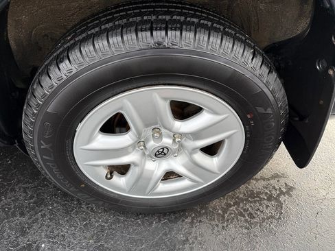 Used 2011 Toyota RAV4 4WD image 91