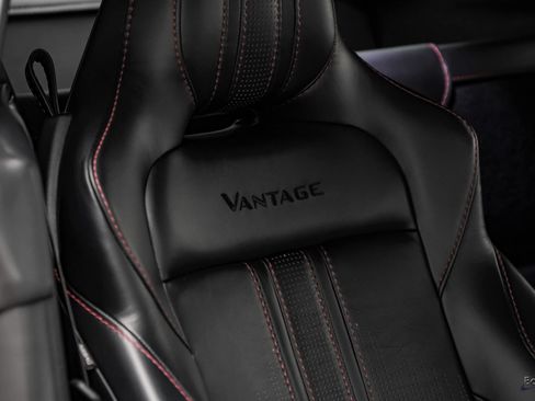 Used 2019 Aston Martin V8 Vantage Coupe RWD image 50