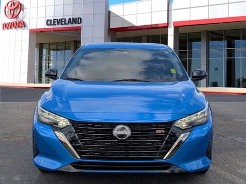 Used 2024 Nissan Sentra SR FWD image 3