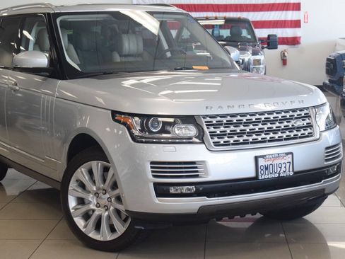 Used 2014 Land Rover Range Rover Supercharged AWD/4WD image 3