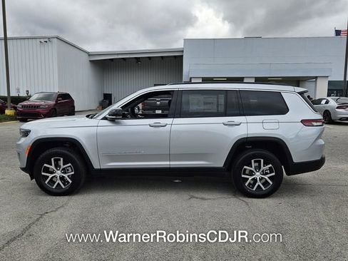 New 2025 Jeep Grand Cherokee L Limited image 4