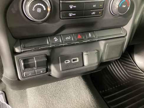 Used 2021 Chevrolet Silverado 1500 Custom Trail Boss AWD/4WD image 21
