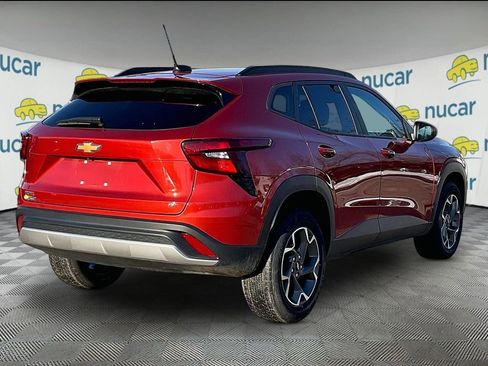 Used 2024 Chevrolet Trax LT w/ Driver Confidence Package image 6