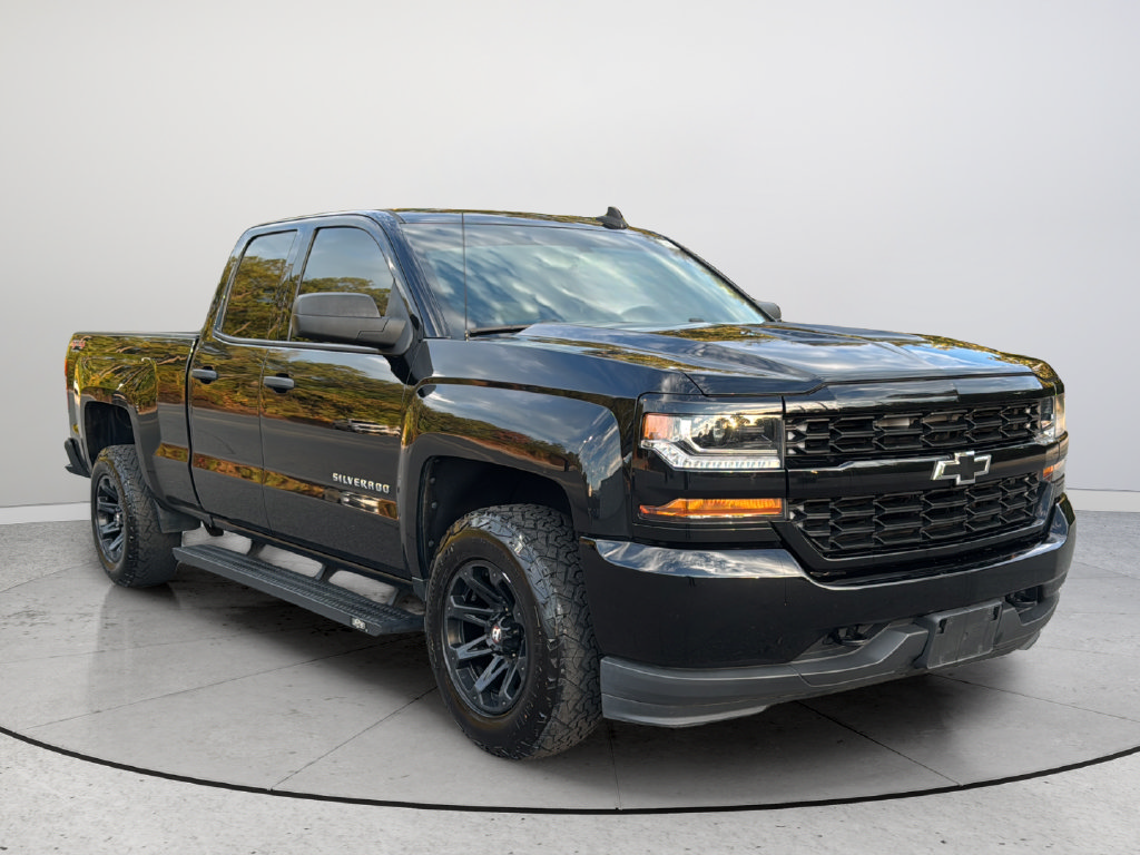 Used 2017 Chevrolet Silverado 1500 W/T w/ Black Out Edition AWD/4WD image 1